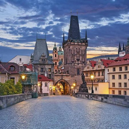 Premium Apart With A Balcony Prague Apartment Exterior photo